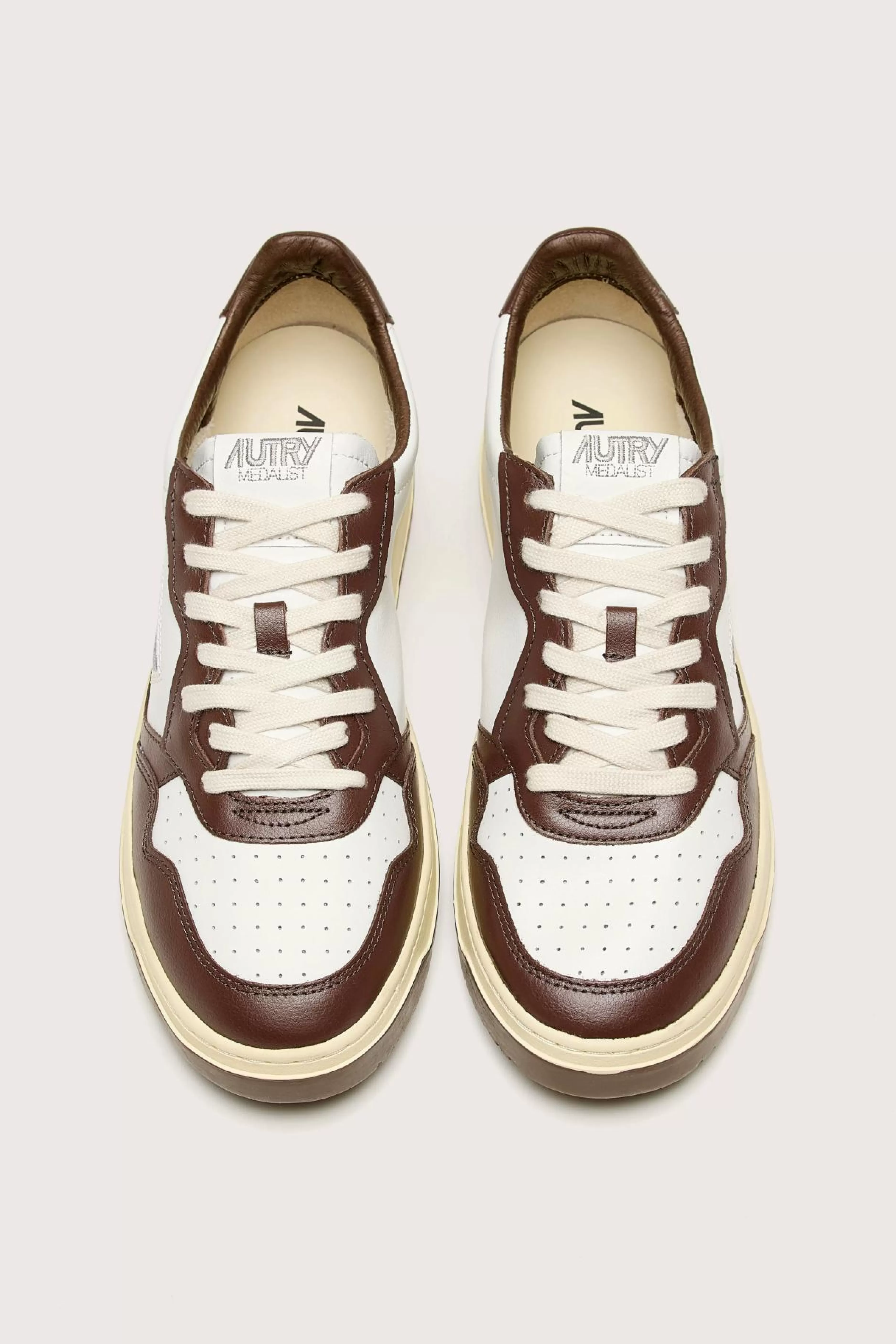 Medalist Bicolor Low Voor Mannen-Autry Shop