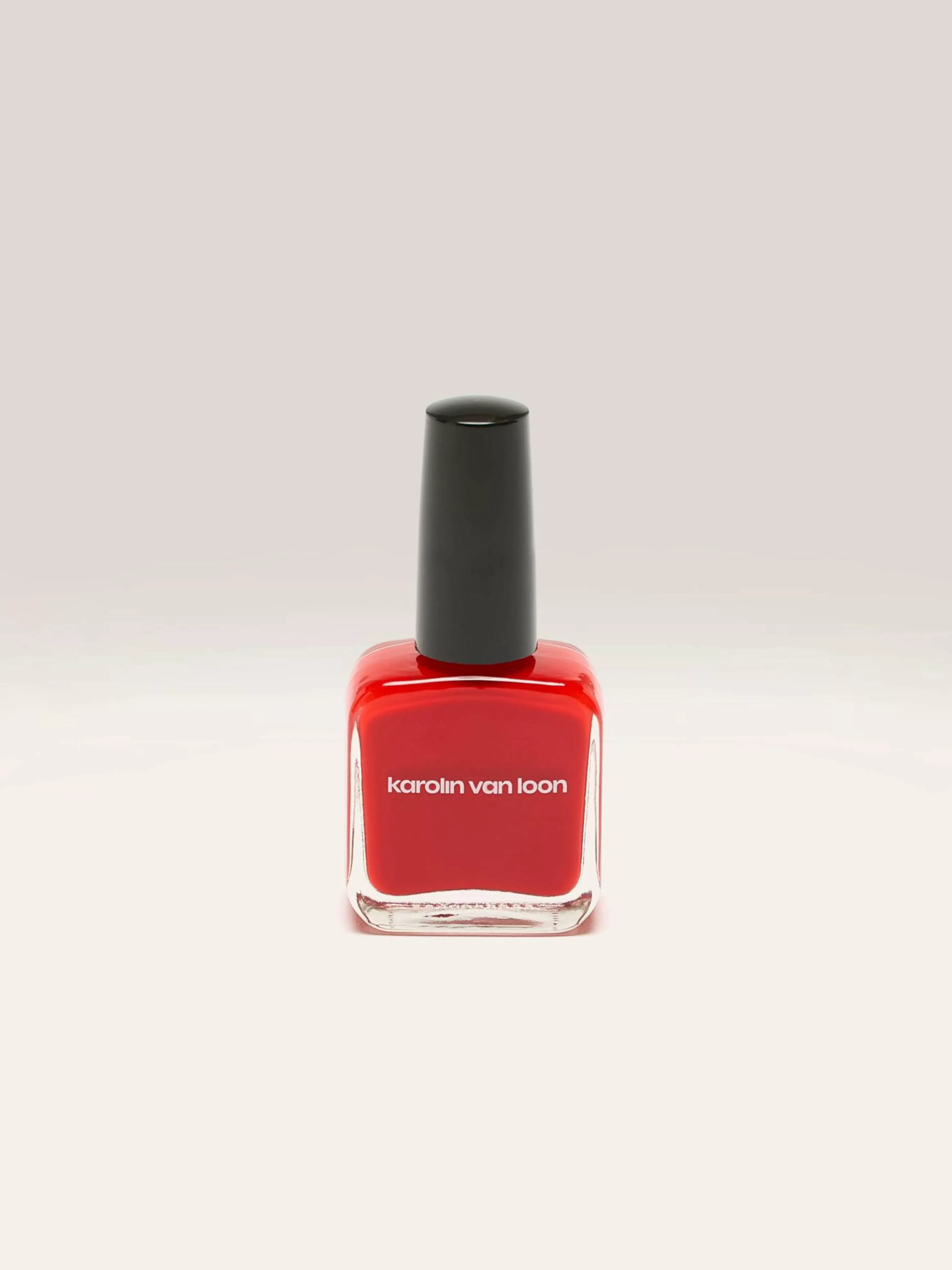 37 Tomate Rouge Nagellak-Karolin van loon Fashion